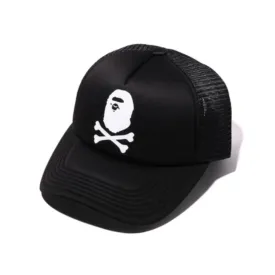 A BATHING APEE CROSSBONE COLLEGE SOLID MESH CAP (BLACK)